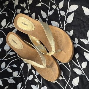 New Style & Co Wedge Sandals - Gold & Tan Size 10 Women's